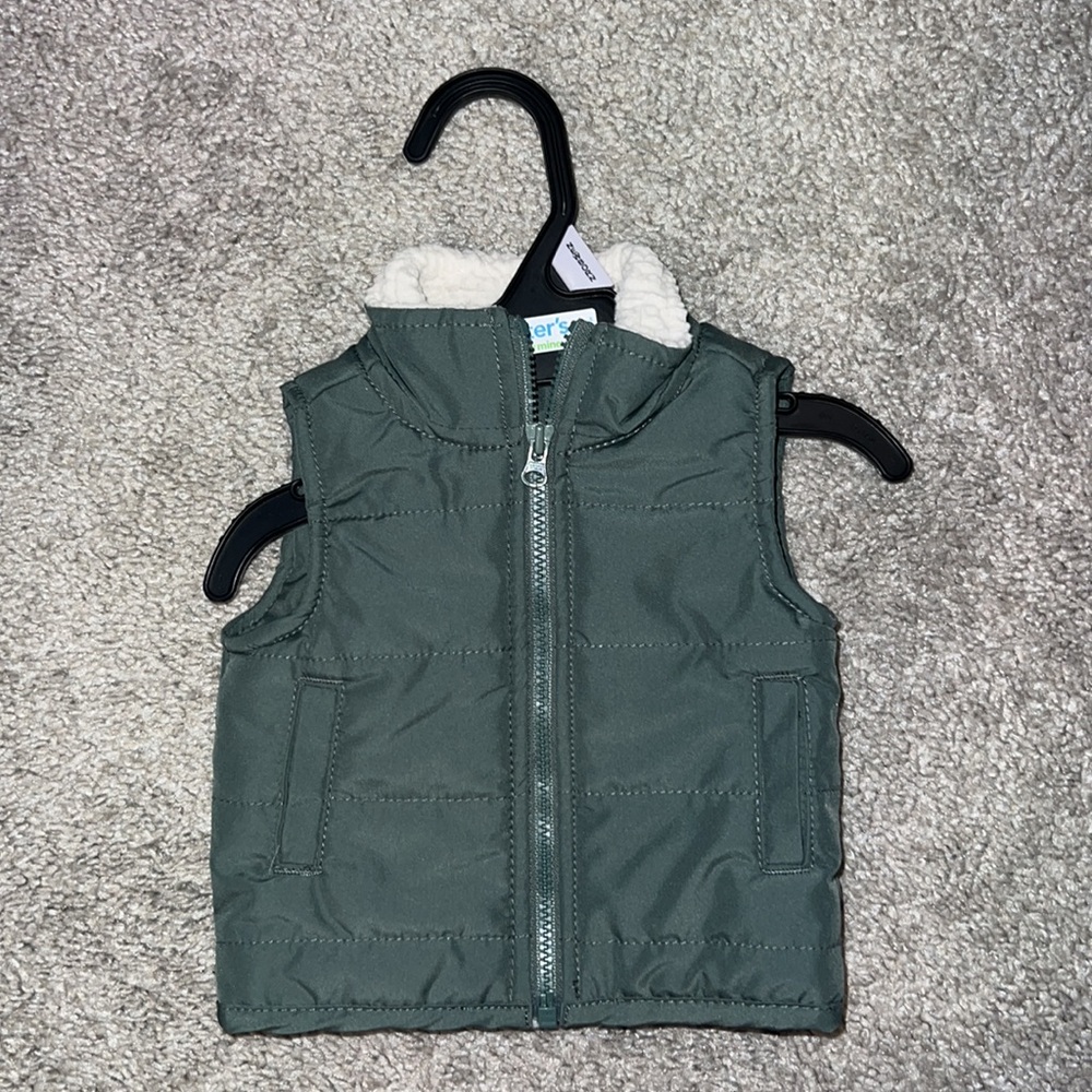 Newborn zip-up vest